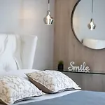 Shell Luxury Residences With Pool And Whirlpool