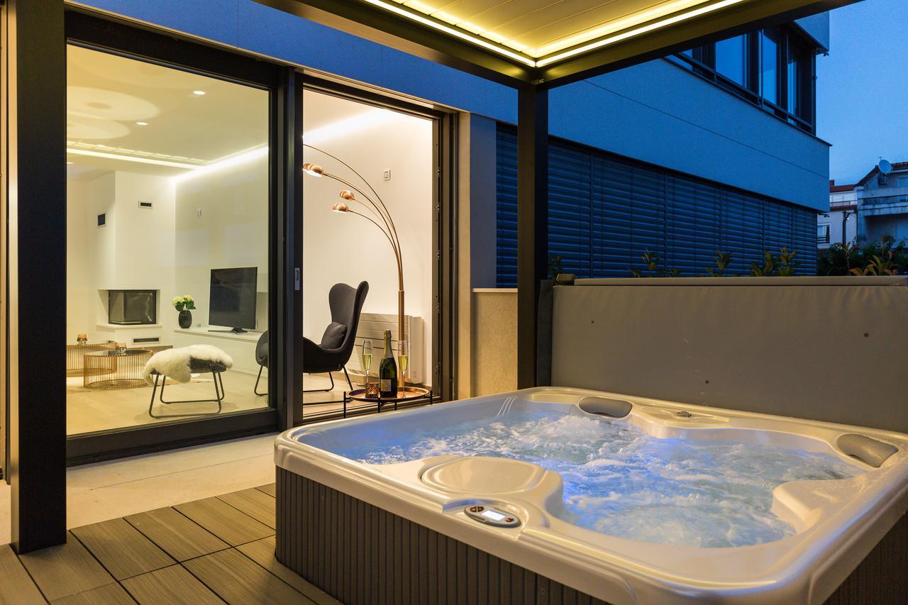 Shell Luxury Residences With Pool And Whirlpool *