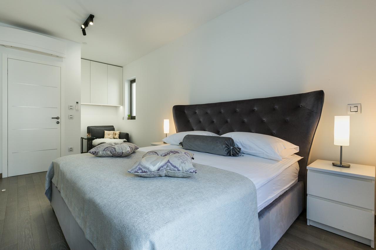 Shell Luxury Residences With Pool And Whirlpool Zadar