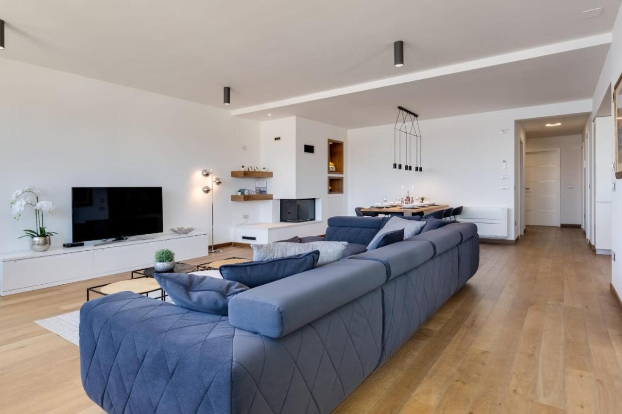 Shell Luxury Residences With Pool And Whirlpool *
