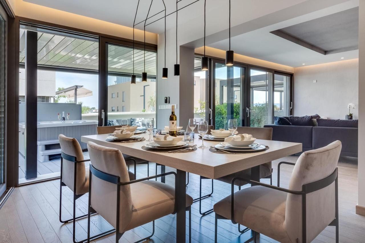 Shell Luxury Residences With Pool And Whirlpool *